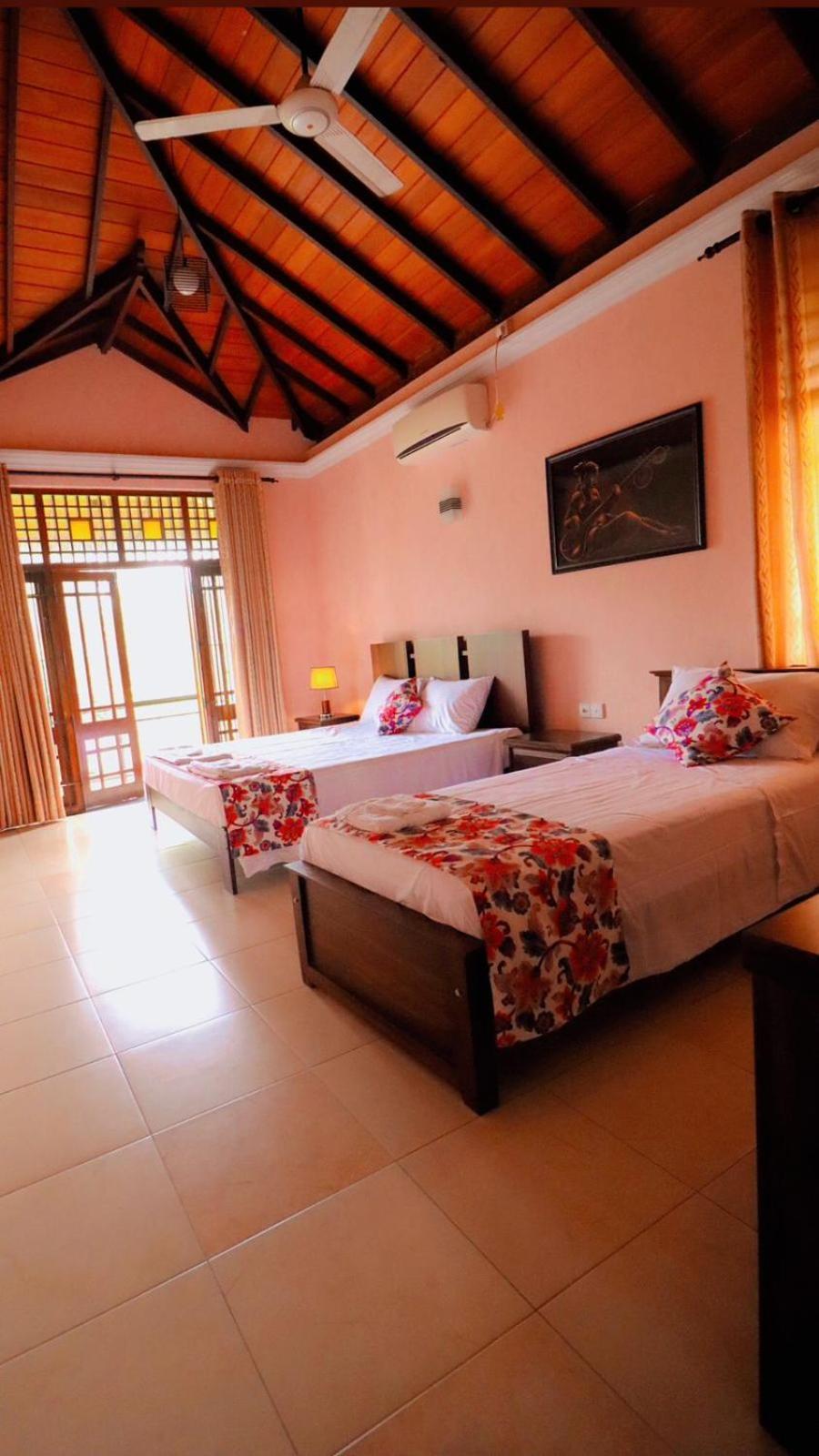 Bigcity Villa - Airport Transit Hotel Katunayaka Buitenkant foto