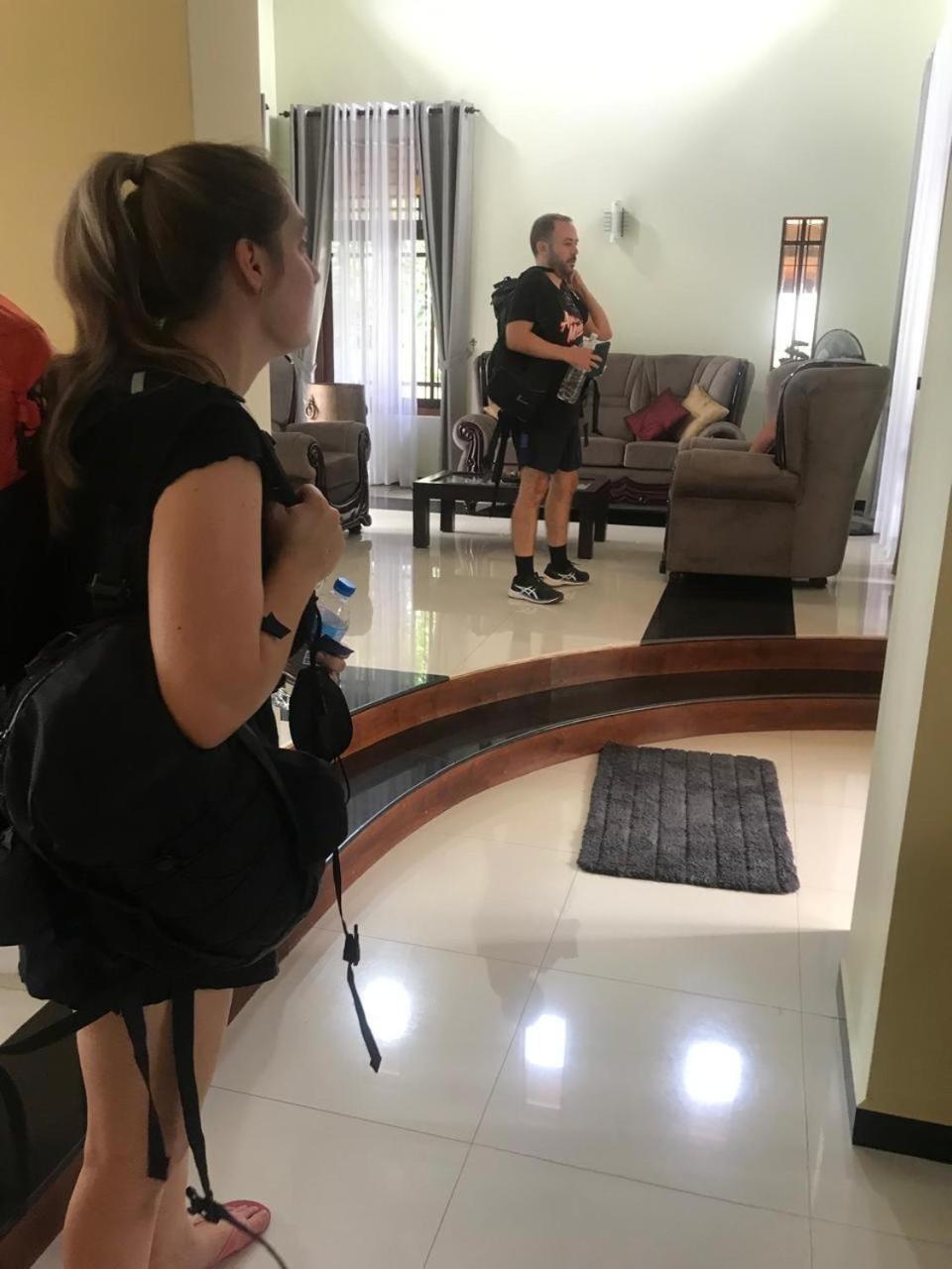 Bigcity Villa - Airport Transit Hotel Katunayaka Buitenkant foto