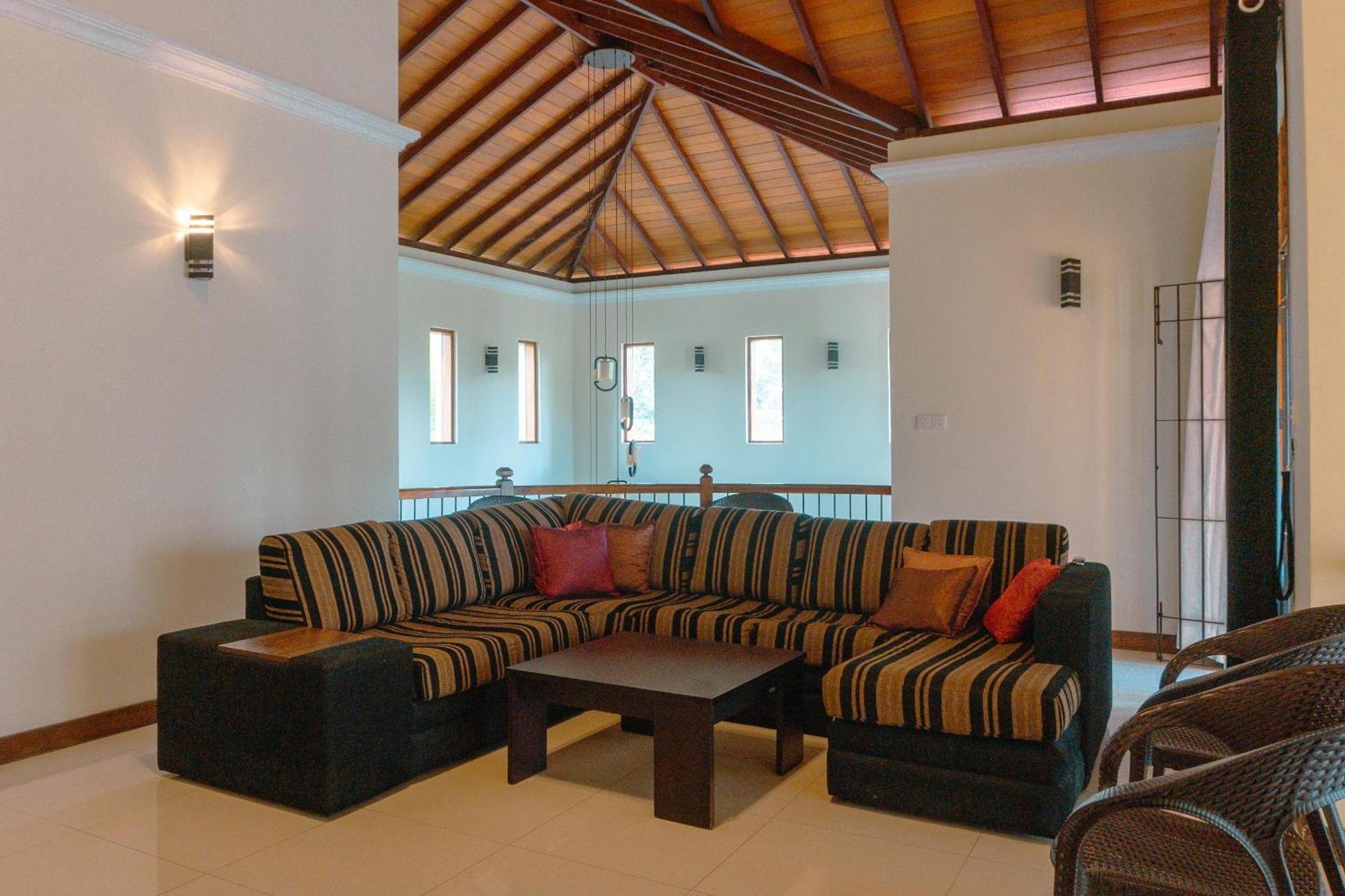 Bigcity Villa - Airport Transit Hotel Katunayaka Buitenkant foto