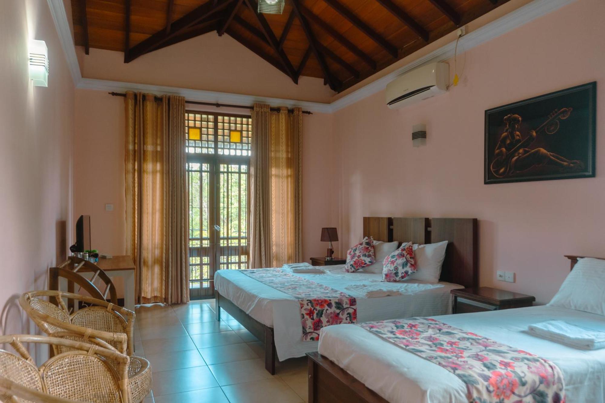 Bigcity Villa - Airport Transit Hotel Katunayaka Buitenkant foto