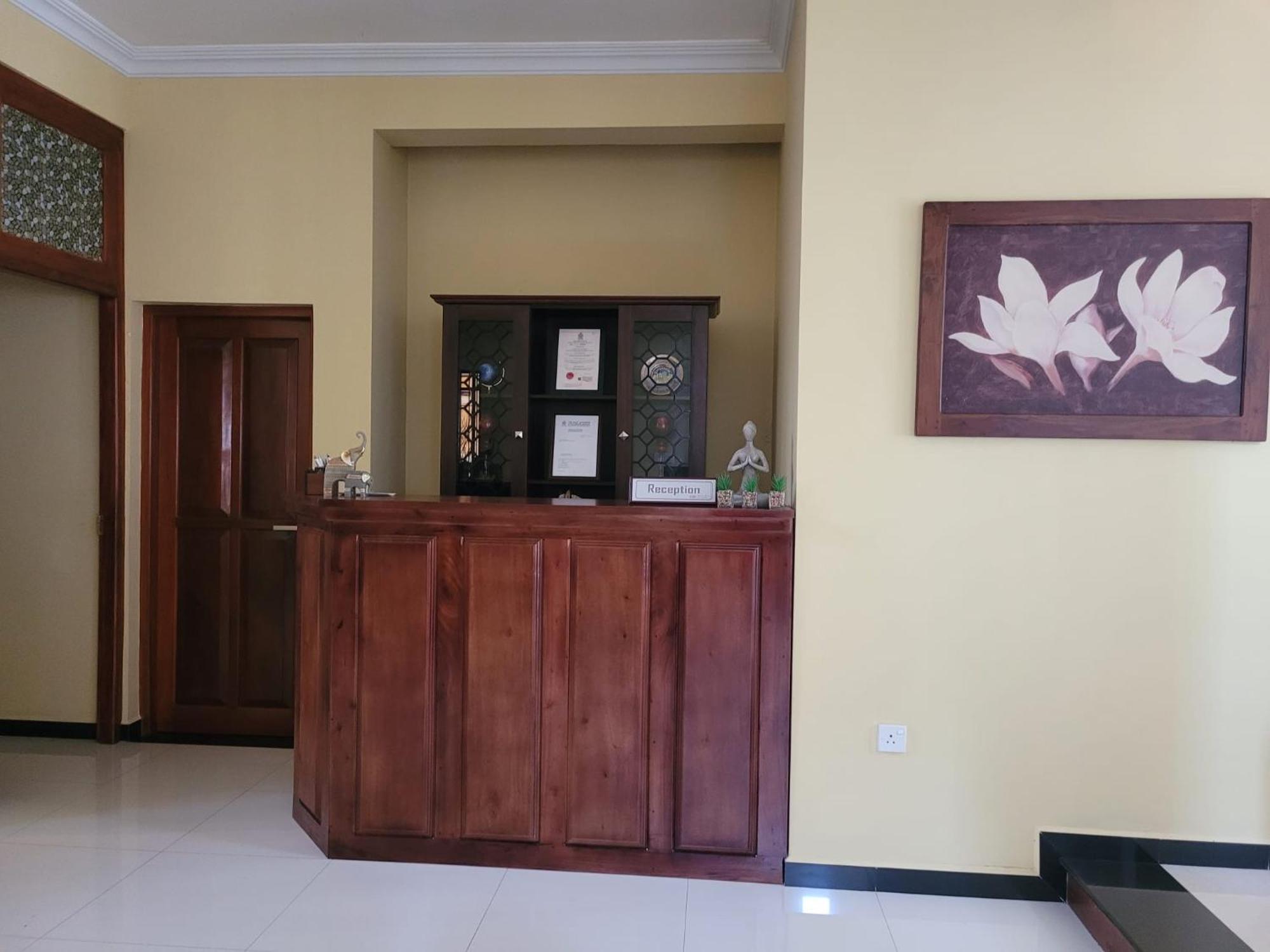 Bigcity Villa - Airport Transit Hotel Katunayaka Buitenkant foto