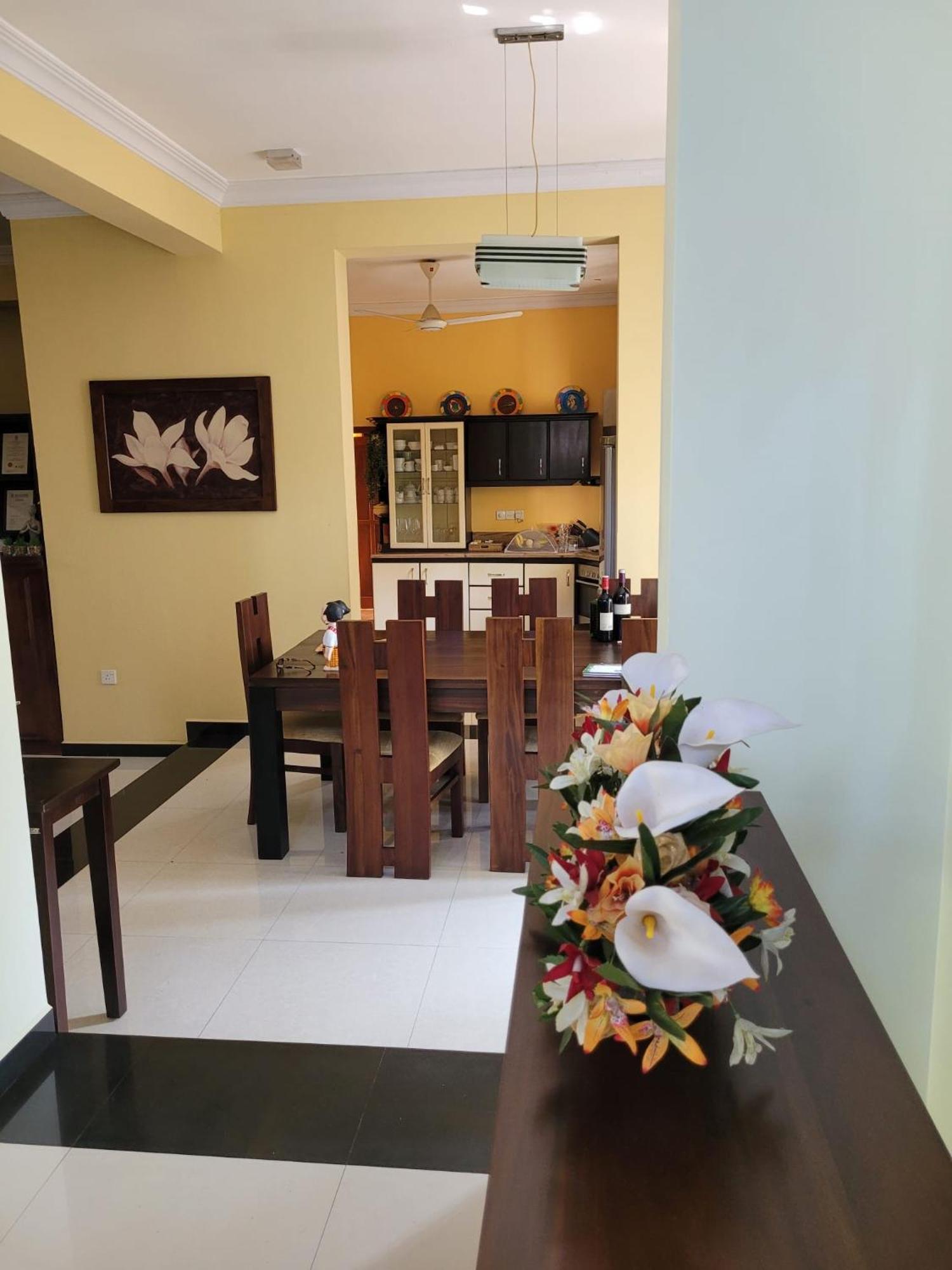 Bigcity Villa - Airport Transit Hotel Katunayaka Buitenkant foto